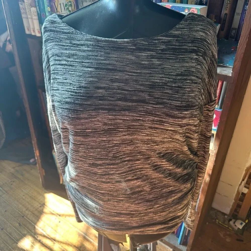 White House Black Market heathered M layered cozy top